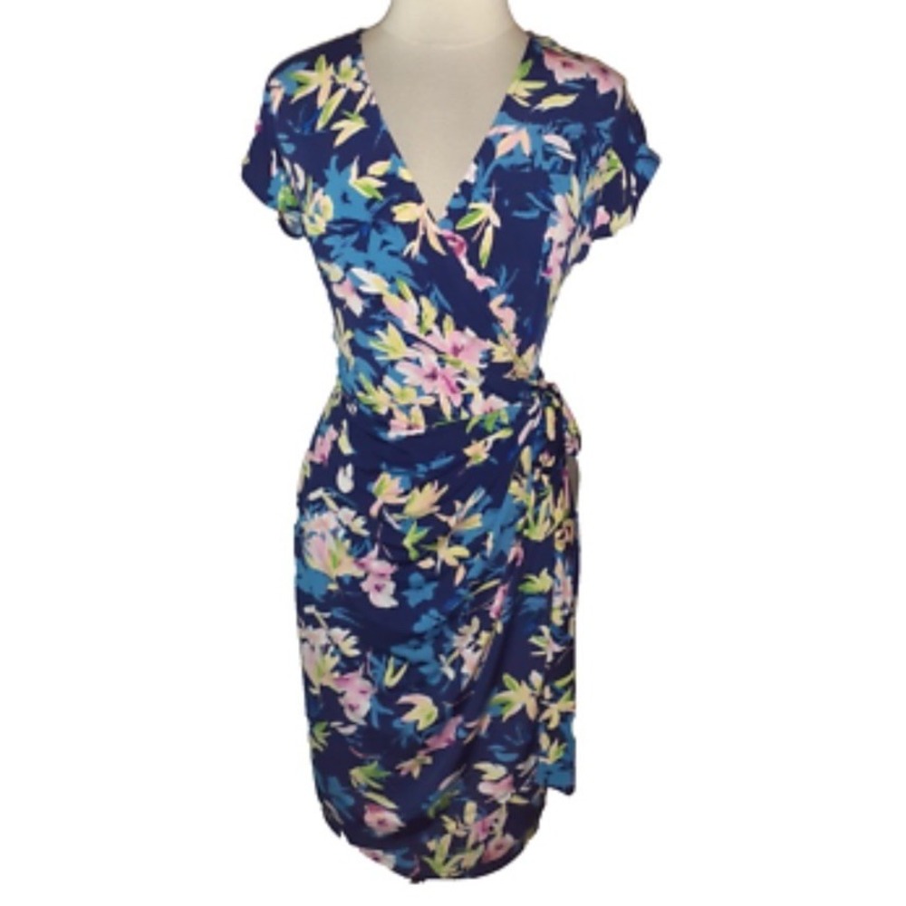 NEW MAGGY LONDON 8 Wrap Dress Blue Pink Floral Cap Sleeve Knee Length